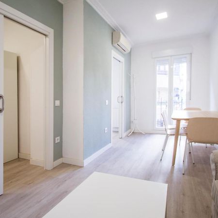 Apartamentos Tetuan Sandino Madrid Exterior photo