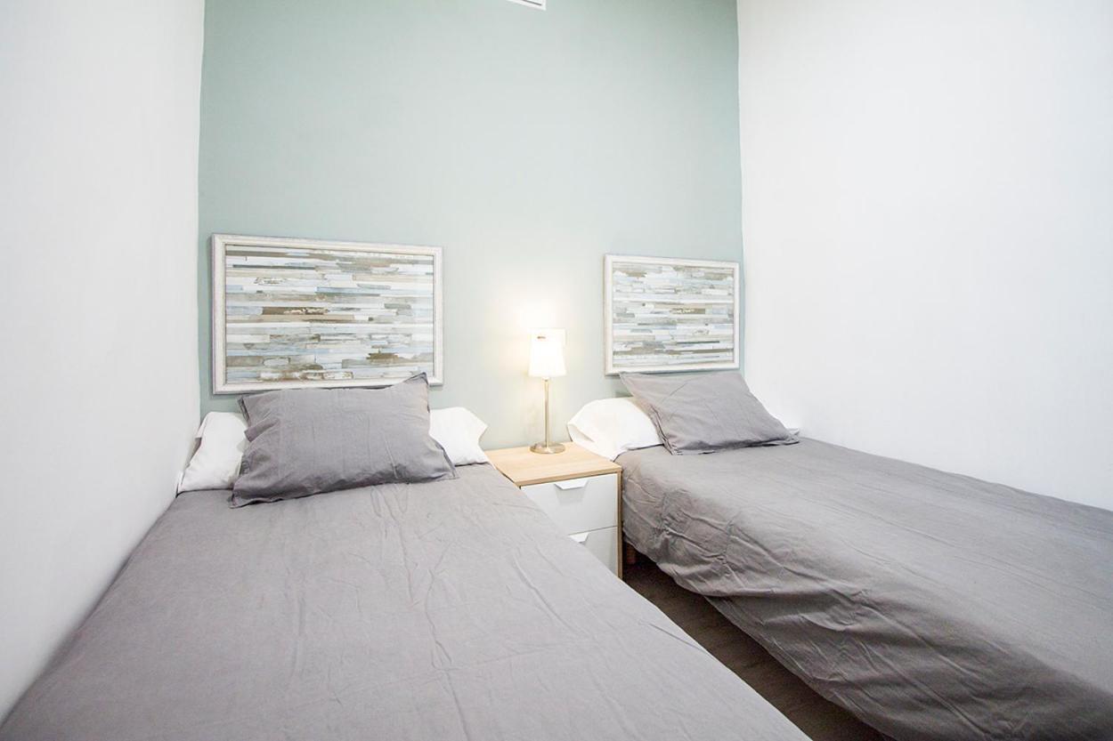 Apartamentos Tetuan Sandino Madrid Exterior photo